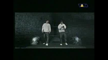 Flying Steps - breakin it down