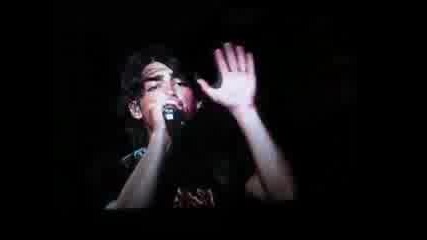 Jonas Brothers - Pushin Me Away ( Performance from 3d Concert Experience) - Hq.mp4