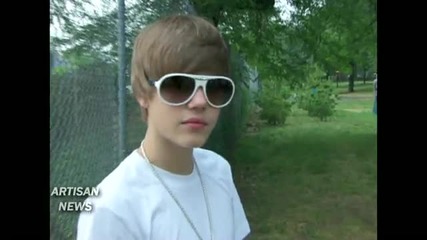 Justin Bieber Creates Own Fireworks for the 4th of july 