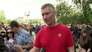 Руският опозиционер Евгений Ройзман е арестуван за "дискредитиране" на армията (ВИДЕО)
