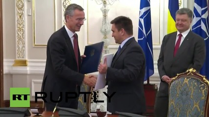 Ukraine: NATO and Kiev officials sign cooperation agreements
