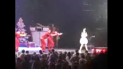 Katy Perry - E.t. : 5.12.10 Kiis Fm Jingle Ball 