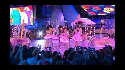 Katy Perry - California Gurls ( 2010 Muchmusic Video Awards ) Live 