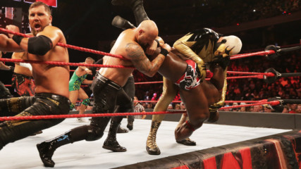 15-Man Battle Royal - Winner Faces The Miz for the Intercontinental Title: Raw, Aug. 28, 2017