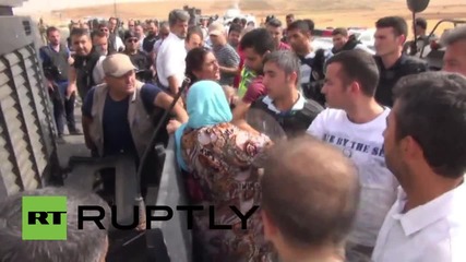 Turkey: HDP delegation breaks through military blockade on way to Cizre