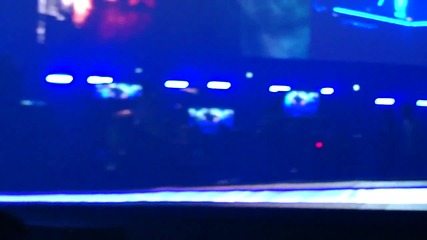 Eminem- Lose Yourself [ Live In L. A . Recovery Tour]