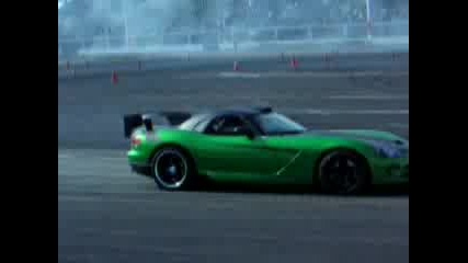 Team Mopar Dodge Viper Drifting 