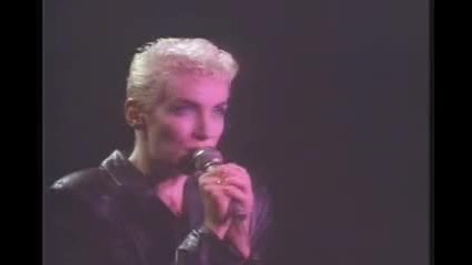 Eurythmics - The Miracle of Love (live 1987)
