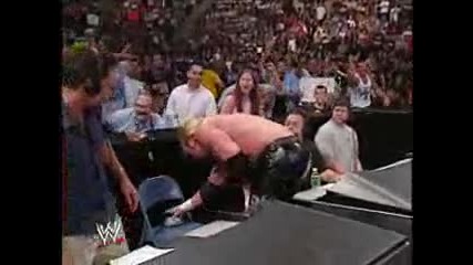 Summerslam 2002 - The Undertaker vs Test