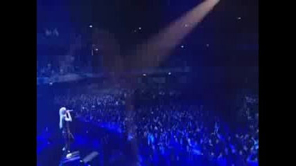 Avril Lavigne - Freak Out (live)