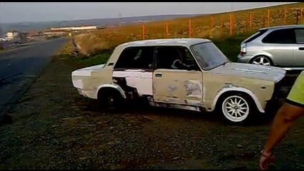 Lada 2105 - ne si iska gumite