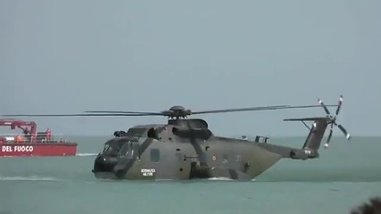 Вертолет, който може да каца във водата