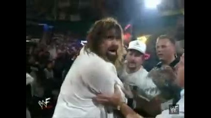 Бруталните моменти от мача на Гробаря и Мик Фоли на турнира King Of The Ring 