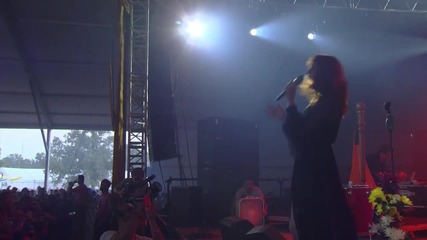 Florence + The Machine - Heavy In Your Arms (live from Bonnaroo, 2011)