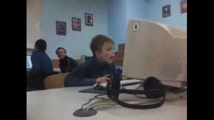 Гледа Еротика За Пръв Път- Смях...