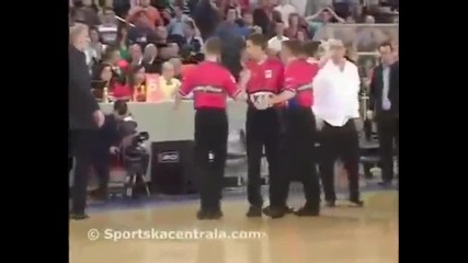 Тея се радваха прекалено рано. 
