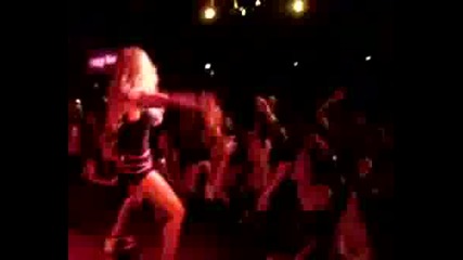 Kat Deluna - Whine Up (live)