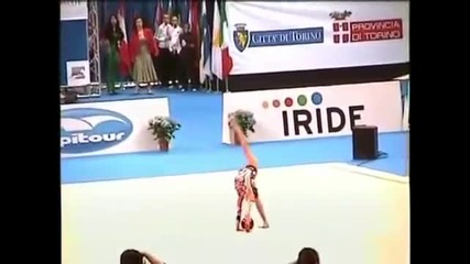 Българската гимнастичка, която взриви Youtube