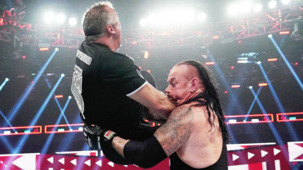 The Undertaker returns to Roman Reigns’ aid: Raw, June 25, 2019