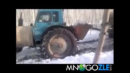 С трактор за дърва в Русия - Смях
