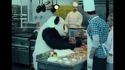 Забавна реклама - Никога не отказвай на пандата