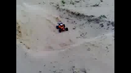 Baja 5b im Sand