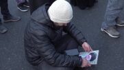 Иран обяви 40-дневен траур заради смъртта на аятолаха. Хиляди се събраха в Техеран в негова памет