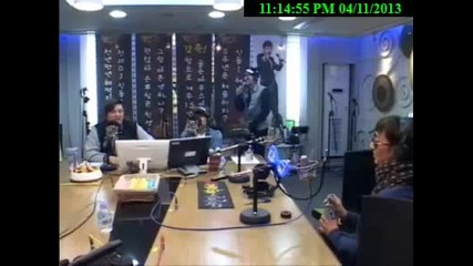 130411 simsimtapa - Eunhyuk singing 2ne1's Lonely