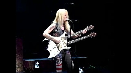 Lita Ford Close My Eyes Forever - Live with Queensryche