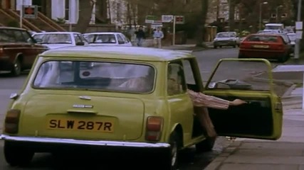 Mr Bean - Getting up late for the dentist