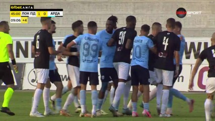 Червени картони и за двата отбора