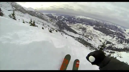 Опасно спускане със ски!