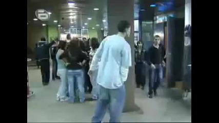 Ученици нападнаха репортери на Btv !