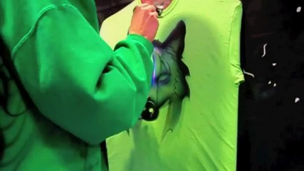 Airbrush T Shirt Tribal Wolf Blue on Green