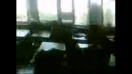 tashak v klas :d:d:d l0daci sme