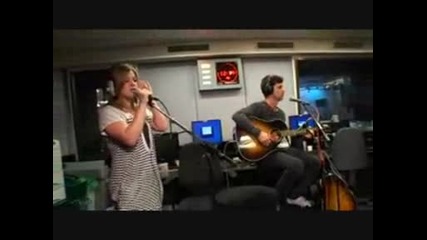 Kelly Clarkson - My Life Would Suck Without You - Acoustic - Live Lounge - Stevebax - 02 - 24 - 09 