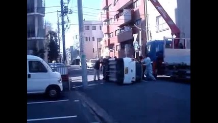 Неможещ кранист разби колата