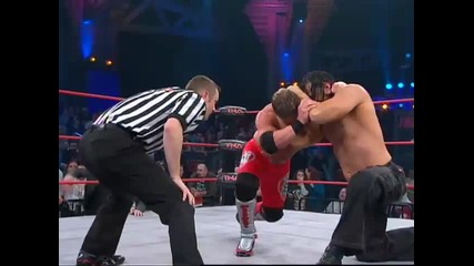Matt Hardy си запазва титла и става напечено