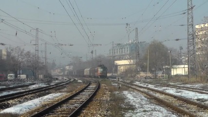 43 504 с товарен влак