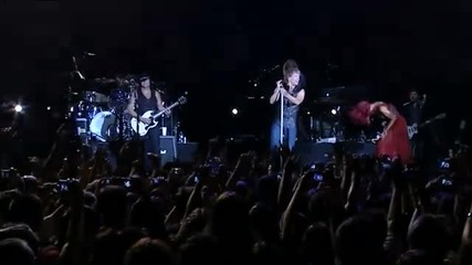 Bon Jovi featuring Rihanna - Livin On A Prayer