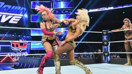 Charlotte Flair & Asuka vs. Mandy Rose & Sonya Deville: SmackDown LIVE, Dec. 4, 2018