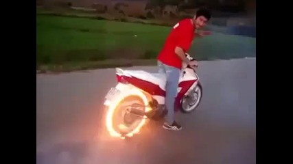 Скутер пали задна гума