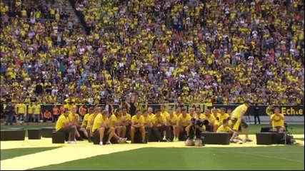 ВИДЕО: Борусия Дортмунд събра 20 хиляди на представянето си