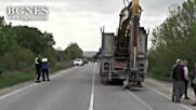 Мостово съоръжение се срути на пътя край Девня
