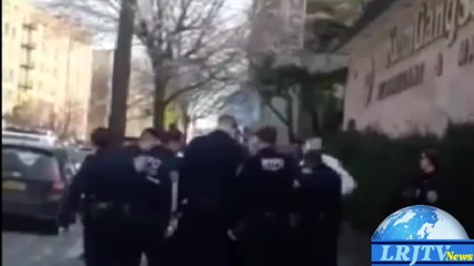 15 полицай бият студент