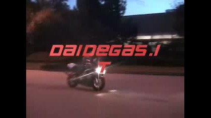 HONDA CBR 900RR Burnout & Crash