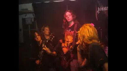 Kissin Dynamite Rocks \m/