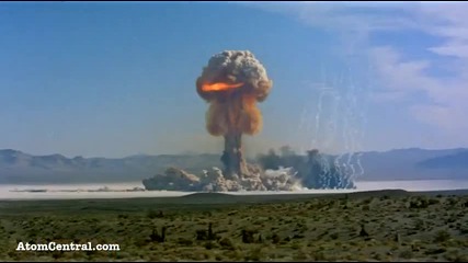 Взривяване на Атомна бомба 