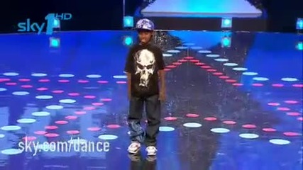 танц от 10 год. момче . 