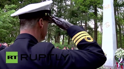 В Холандия почитат загиналите войници от Червената армия